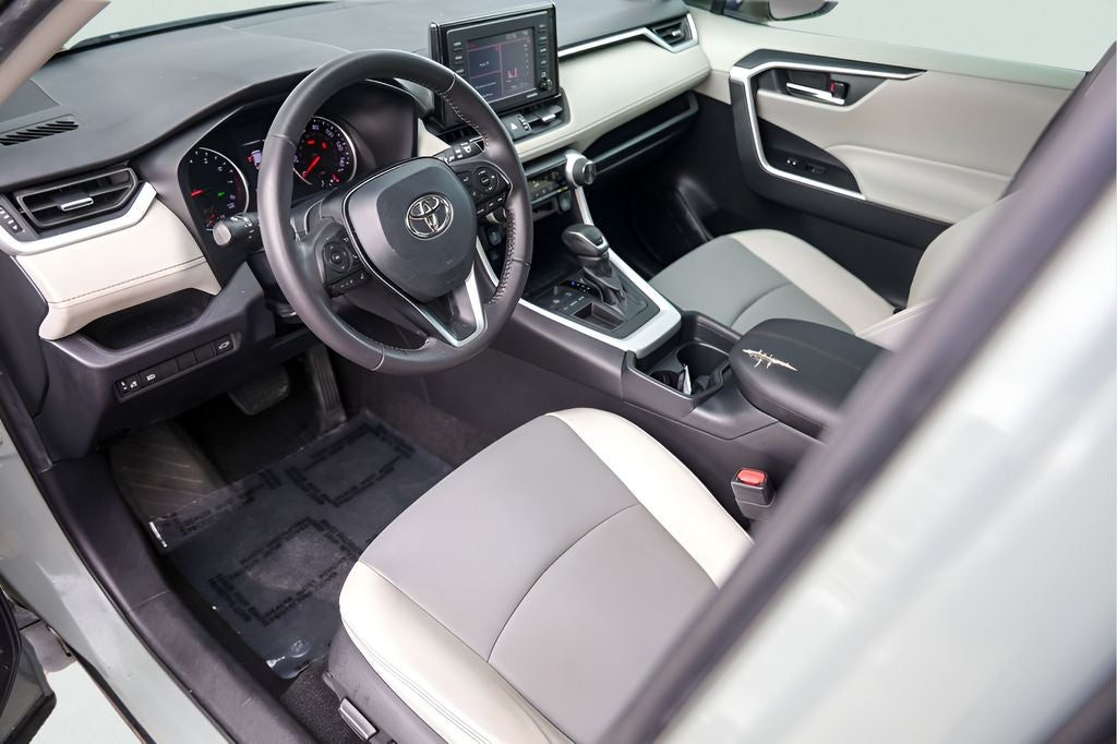 2020 Toyota RAV4 XLE Premium