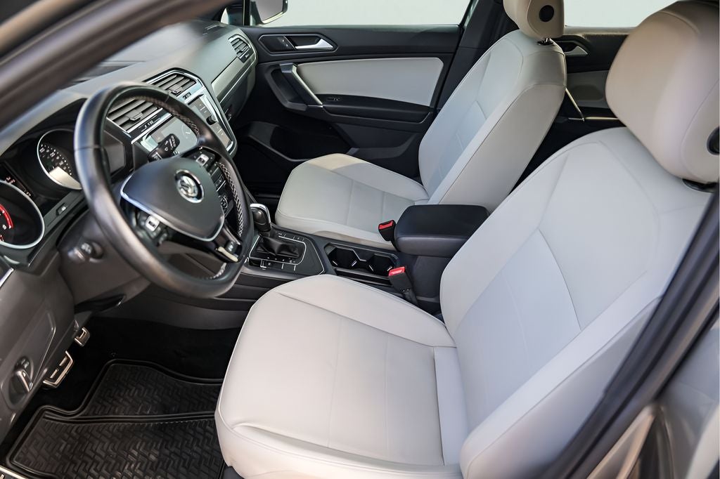 2020 Volkswagen Tiguan 2.0T SE R-Line Black