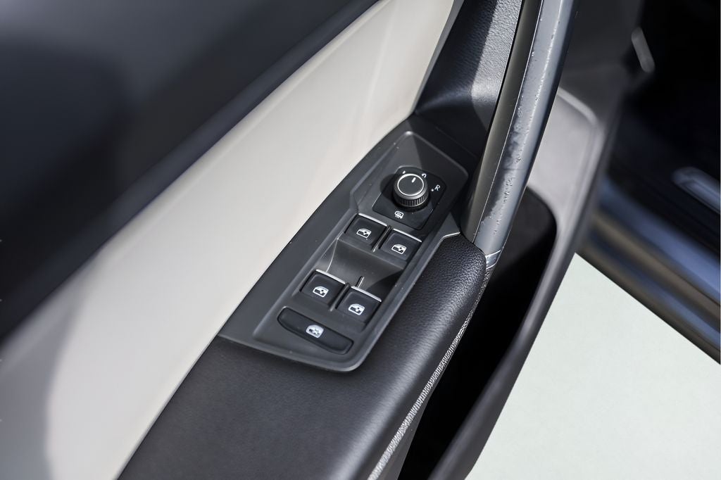 2020 Volkswagen Tiguan 2.0T SE R-Line Black