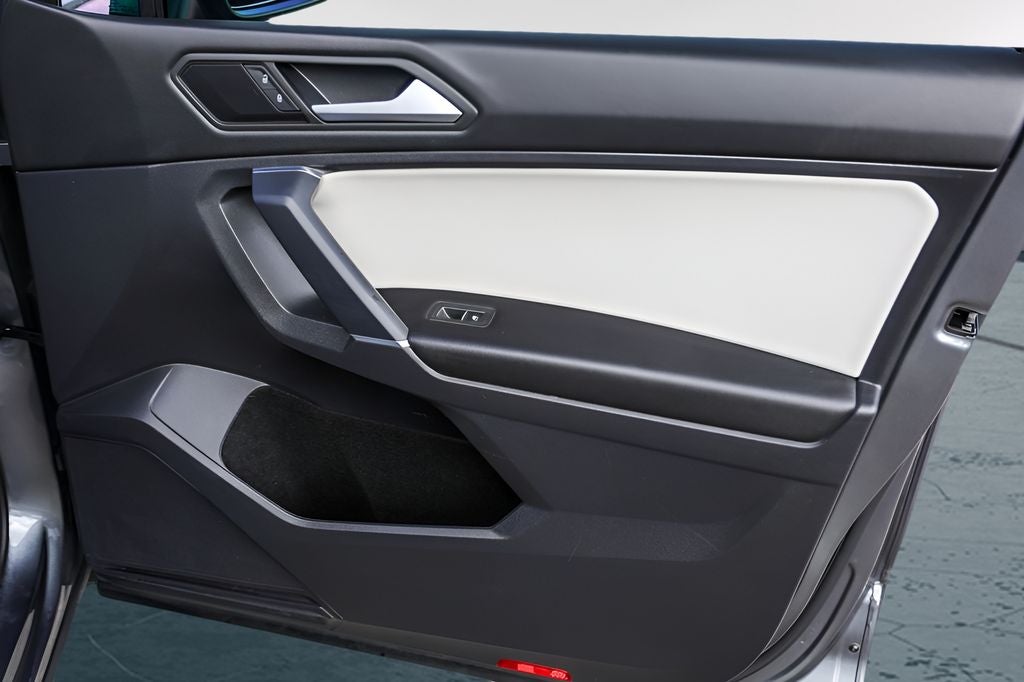 2020 Volkswagen Tiguan 2.0T SE R-Line Black