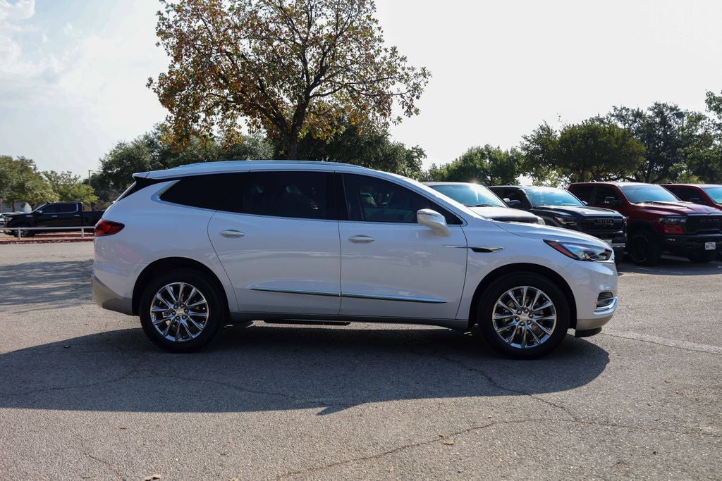 2020 Buick Enclave Essence
