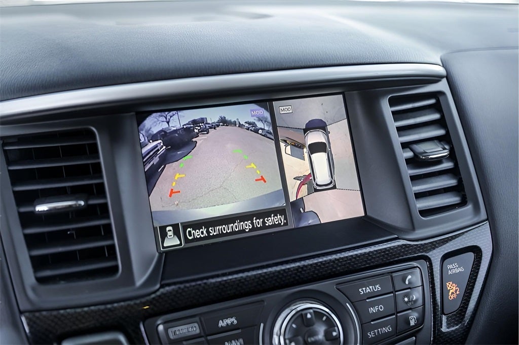 2019 Nissan Pathfinder SL