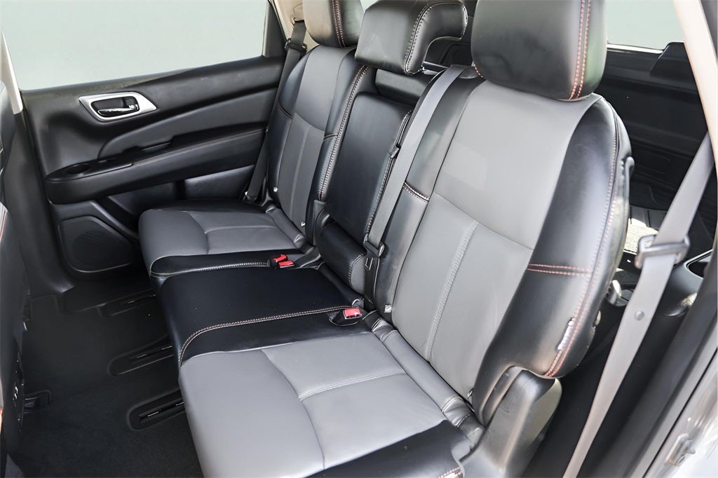 2019 Nissan Pathfinder SL