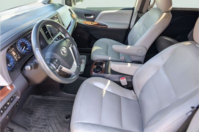 2017 Toyota Sienna Limited Premium 7 Passenger