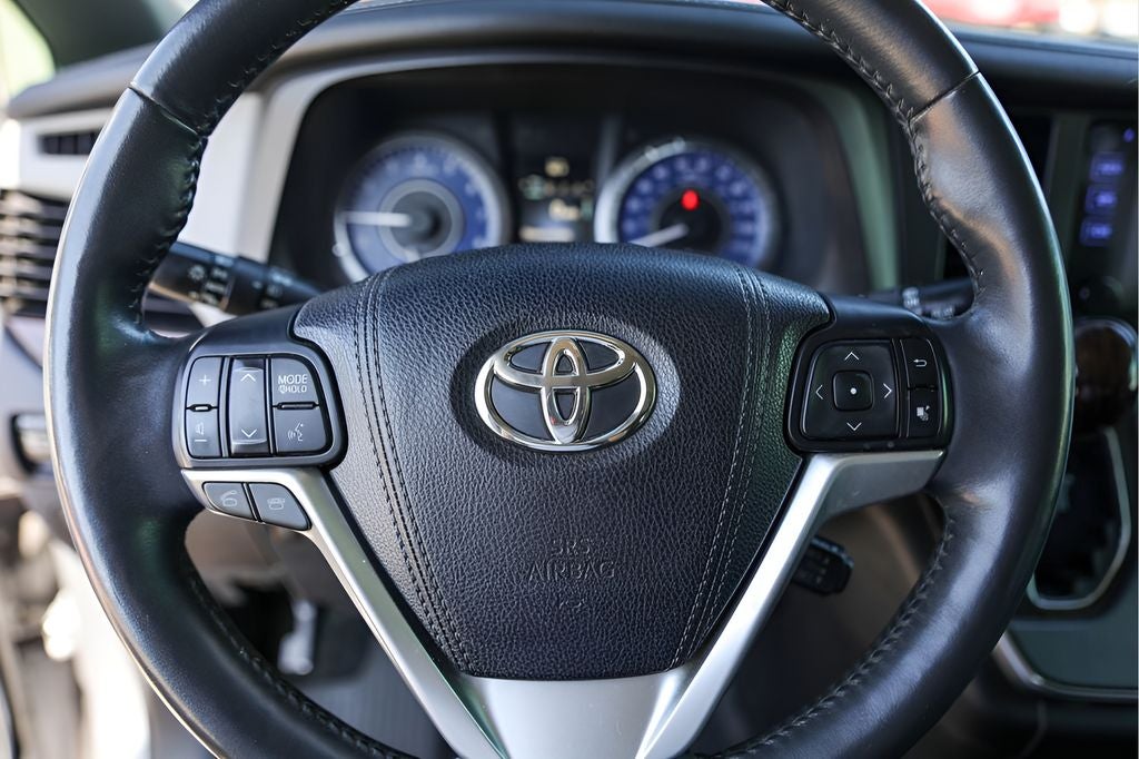2017 Toyota Sienna Limited Premium 7 Passenger