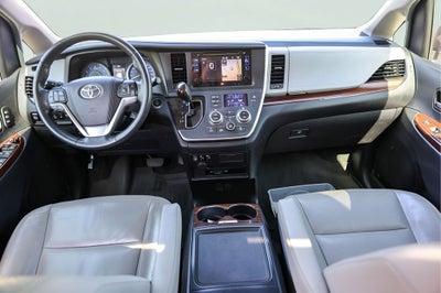 2017 Toyota Sienna Limited Premium 7 Passenger