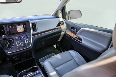 2017 Toyota Sienna Limited Premium 7 Passenger