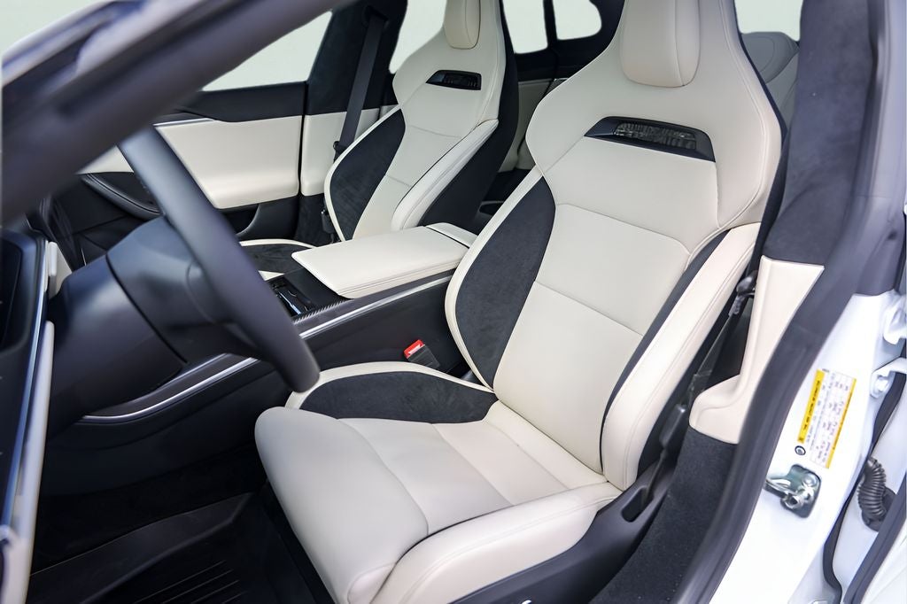 2025 Tesla Model S Plaid