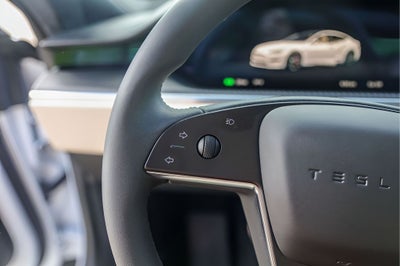 2025 Tesla Model S Plaid