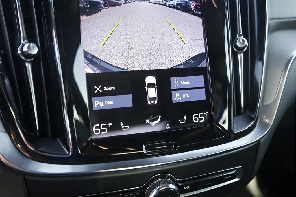 2022 Volvo S60 B5 R-Design