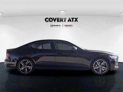 2022 Volvo S60 B5 R-Design