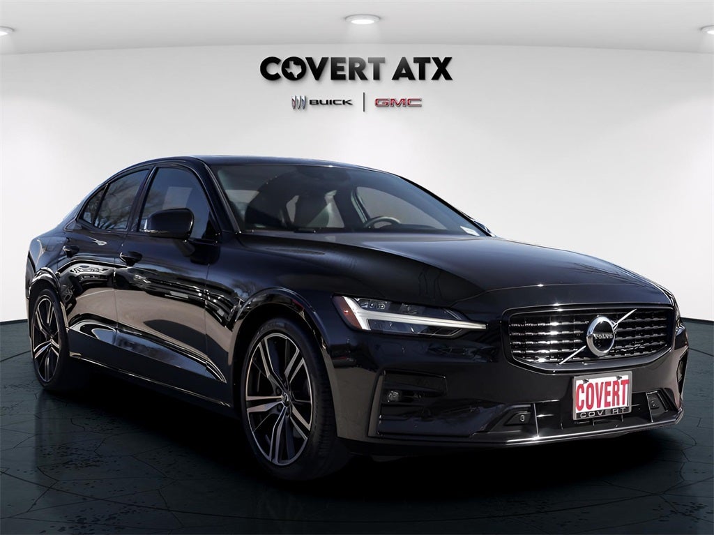 2022 Volvo S60 B5 R-Design