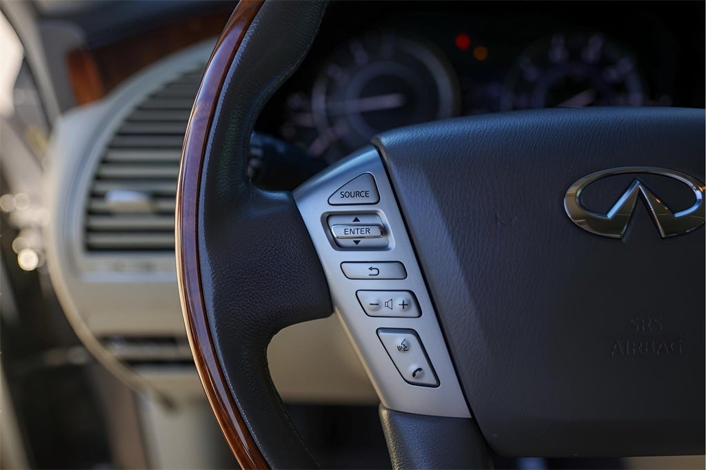 2017 INFINITI QX80 Base