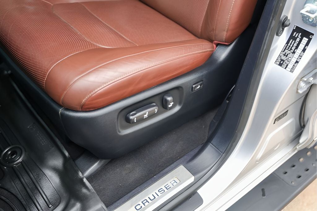 2021 Toyota Land Cruiser Base