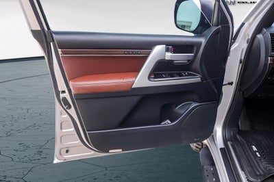 2021 Toyota Land Cruiser Base