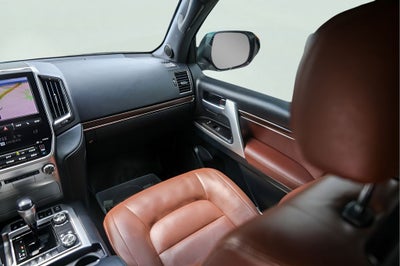 2021 Toyota Land Cruiser Base