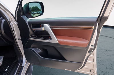 2021 Toyota Land Cruiser Base