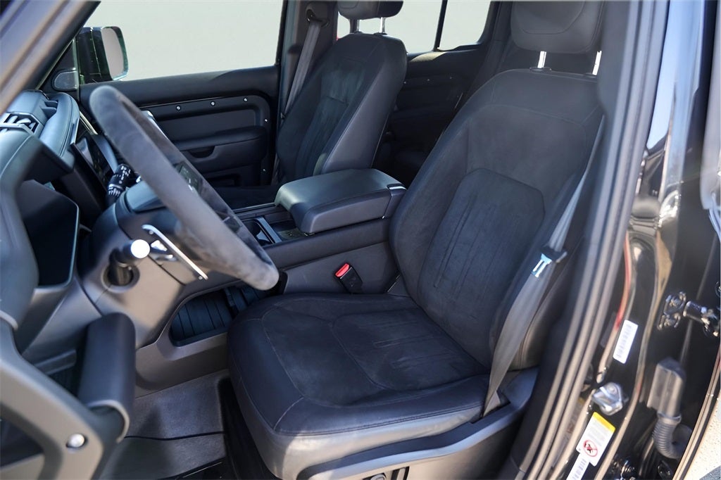 2023 Land Rover Defender 110 V8