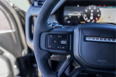 2023 Land Rover Defender 110 V8