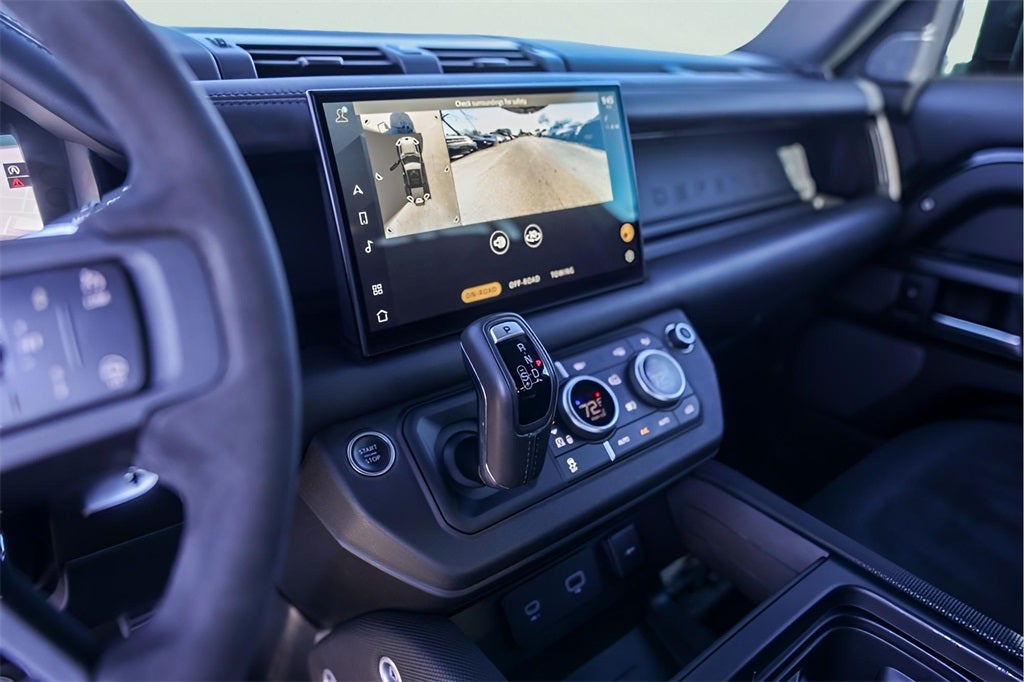 2023 Land Rover Defender 110 V8