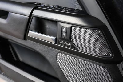 2023 Land Rover Defender 110 V8