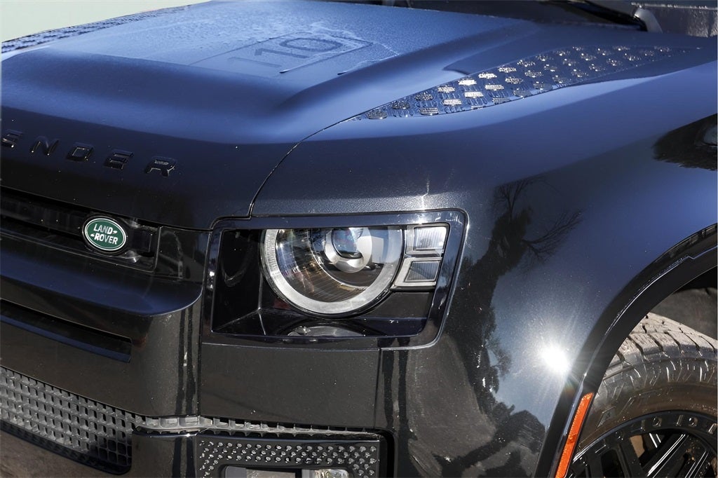 2023 Land Rover Defender 110 V8