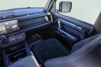 2023 Land Rover Defender 110 V8