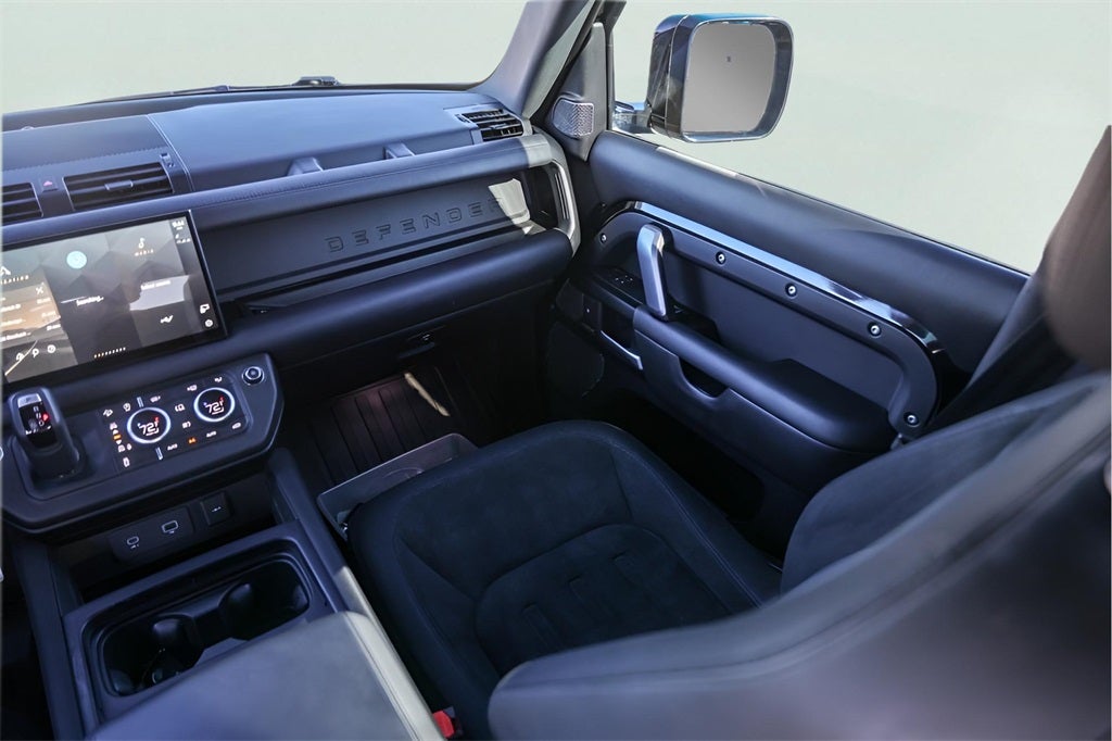 2023 Land Rover Defender 110 V8