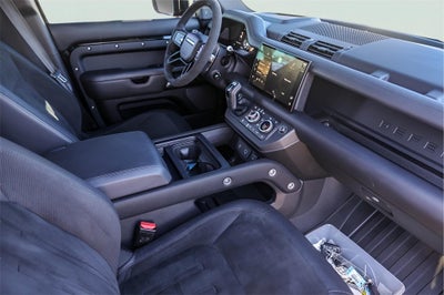 2023 Land Rover Defender 110 V8