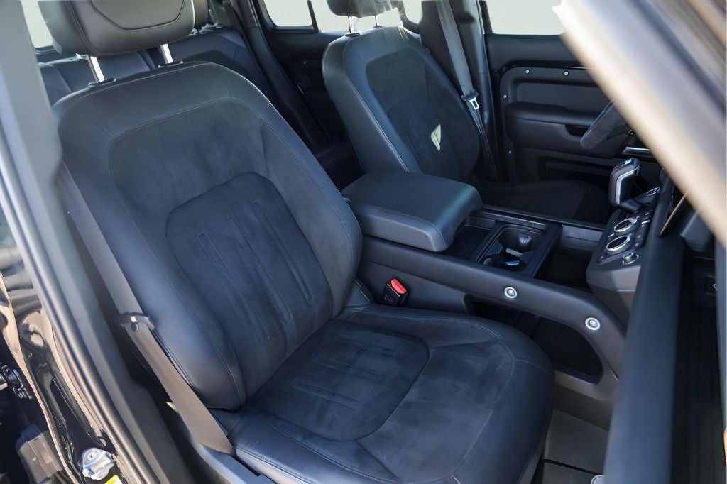 2023 Land Rover Defender 110 V8