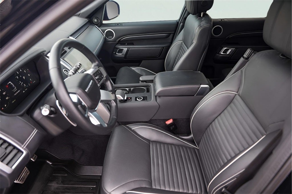 2024 Land Rover Discovery Metropolitan Edition