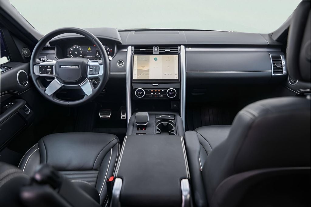 2024 Land Rover Discovery Metropolitan Edition