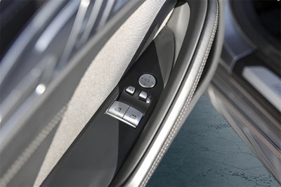 2025 BMW 8 Series 840i