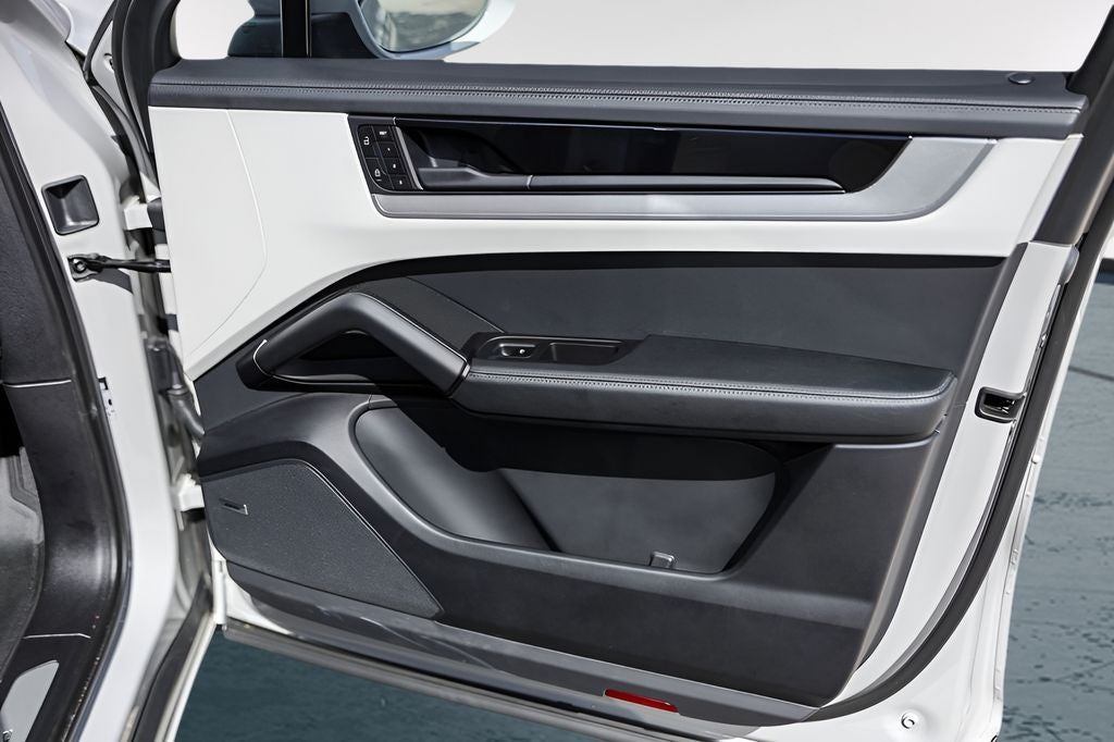 2025 Porsche Cayenne E-Hybrid Coupe Base