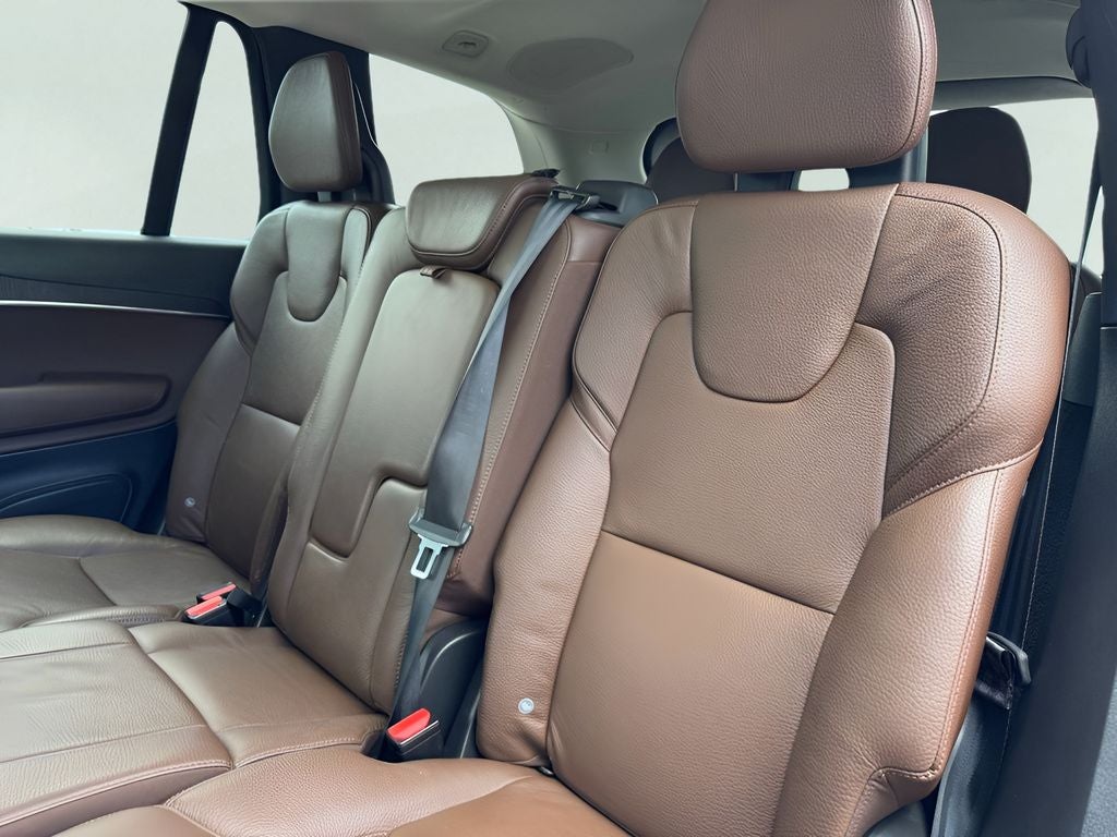 2020 Volvo XC90 T6 Momentum
