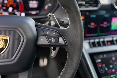 2024 Lamborghini Urus Performante