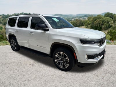 2023 Jeep Wagoneer Base