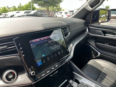 2023 Jeep Wagoneer Base