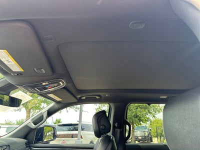 2023 Jeep Wagoneer Base