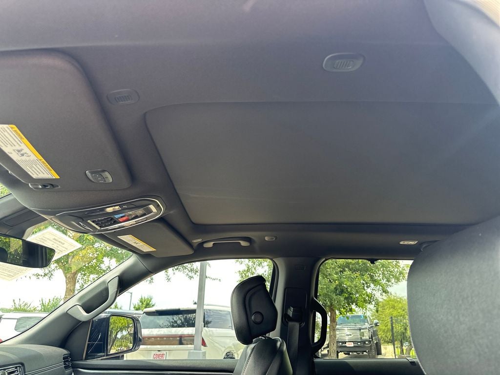 2023 Jeep Wagoneer Base