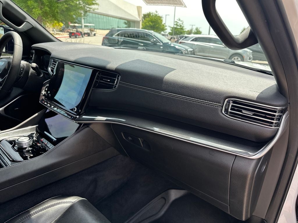 2023 Jeep Wagoneer Base