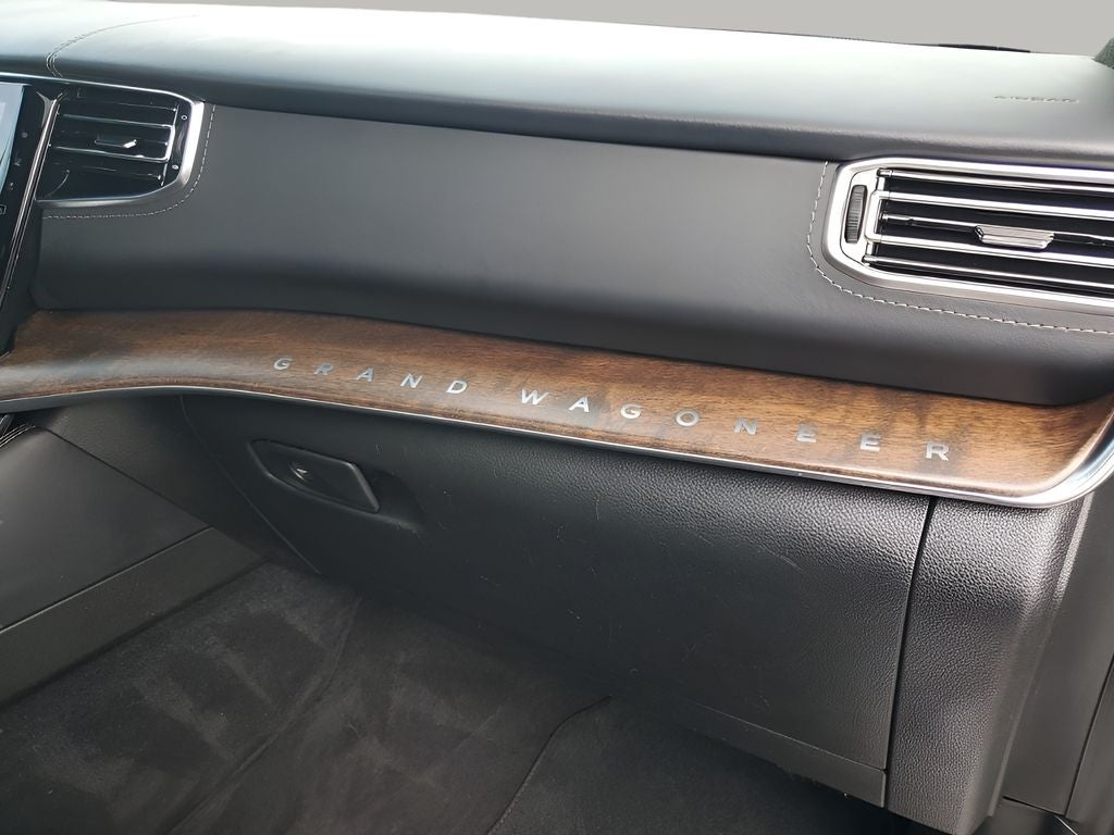 2023 Jeep Grand Wagoneer Base