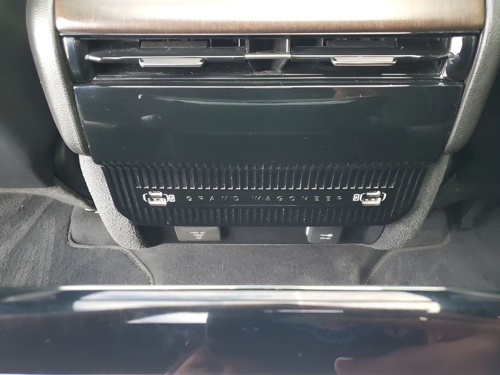 2023 Jeep Grand Wagoneer Base