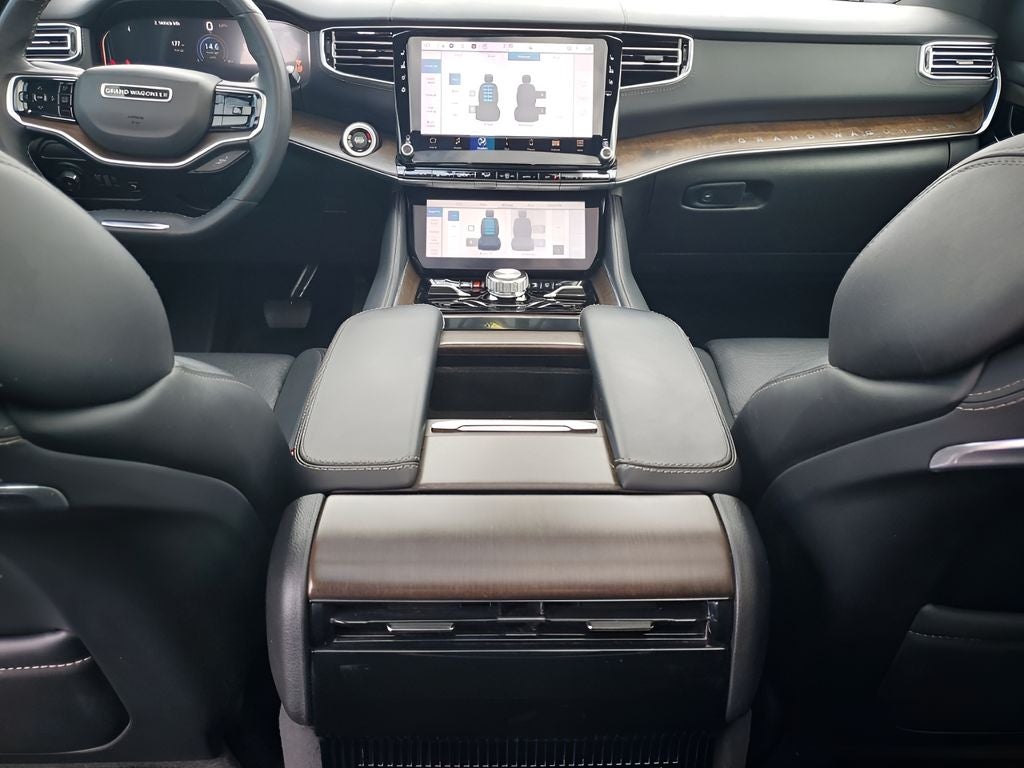 2023 Jeep Grand Wagoneer Base