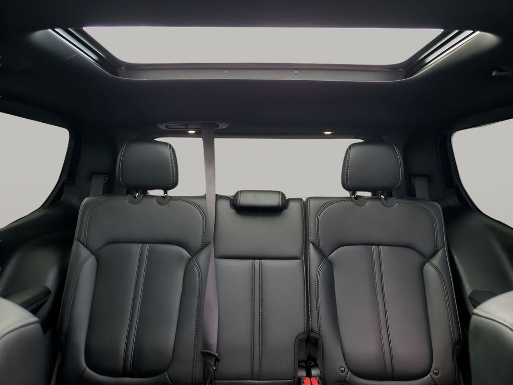 2023 Jeep Grand Wagoneer Base