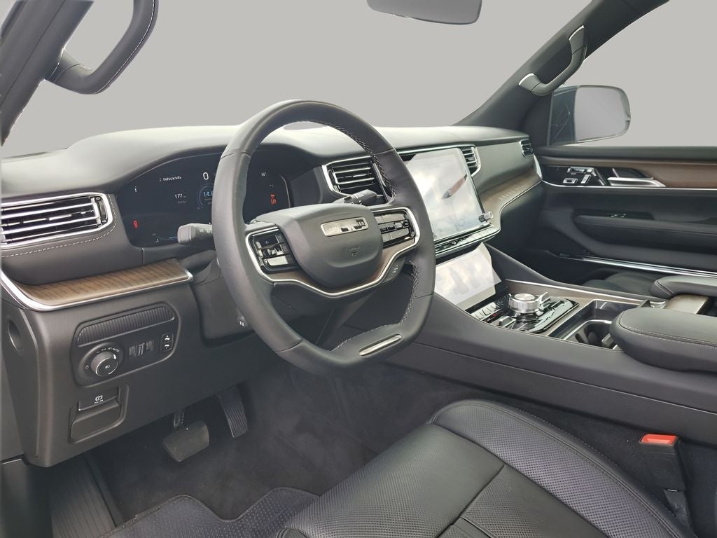 2023 Jeep Grand Wagoneer Base