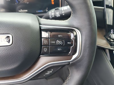 2023 Jeep Grand Wagoneer Base