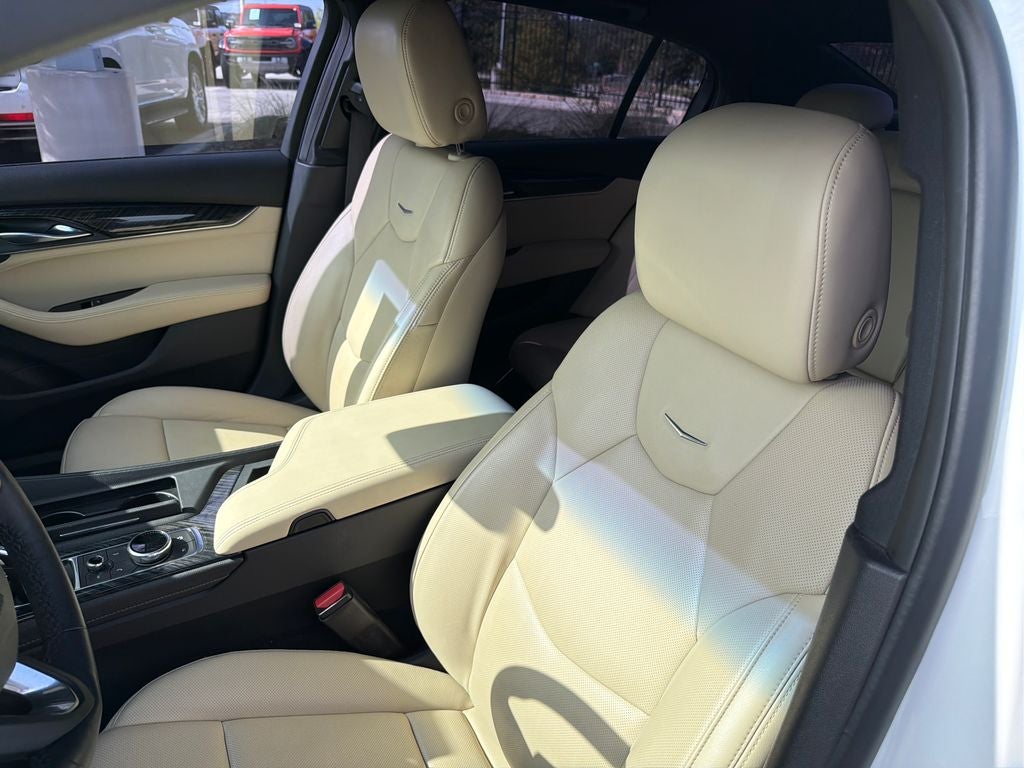 2022 Cadillac CT5 Premium Luxury