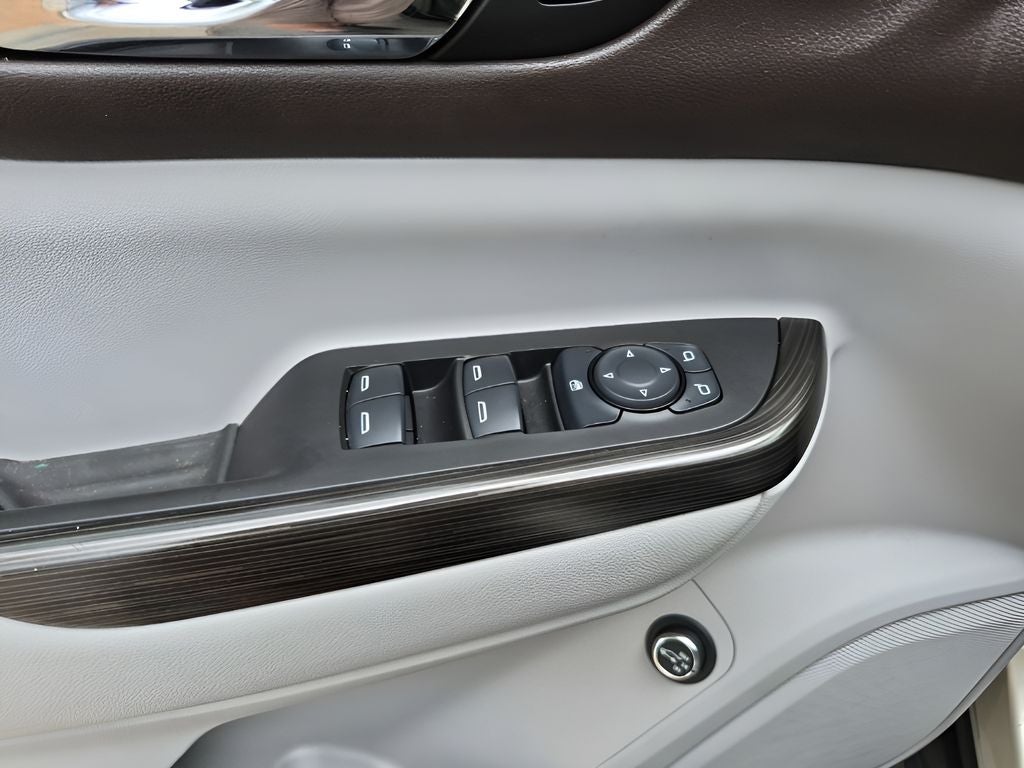 2017 GMC Acadia SLT-1