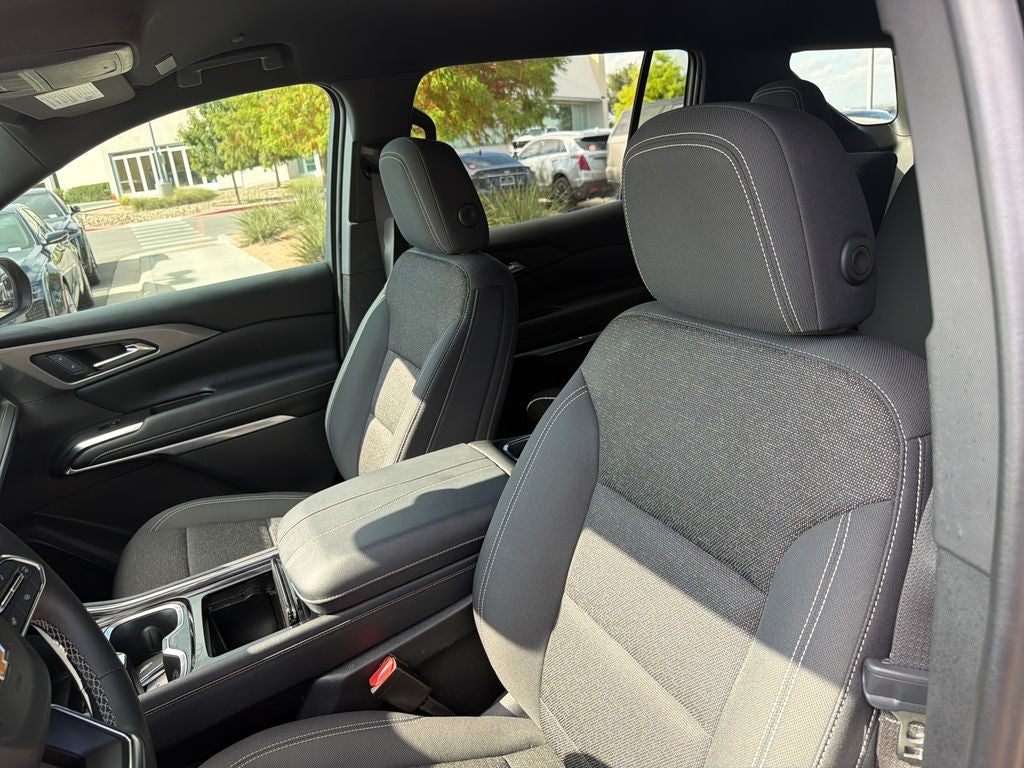 2024 Chevrolet Traverse LS